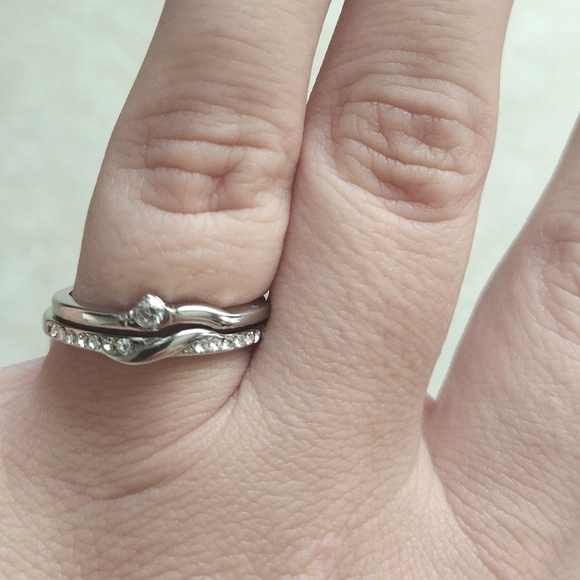 Dainty Stacking Bridal Ring Set Stainless Steel Hypoallergenic - Picture 11 of 11